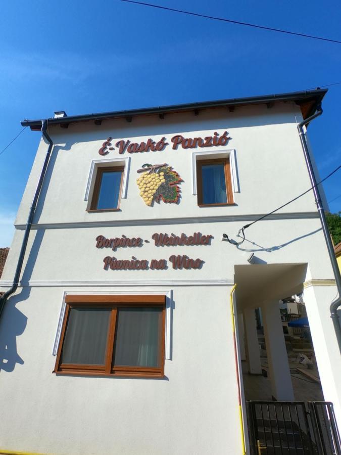 E-Vasko Panzio Borpince Bed & Breakfast Tokaj Exterior photo